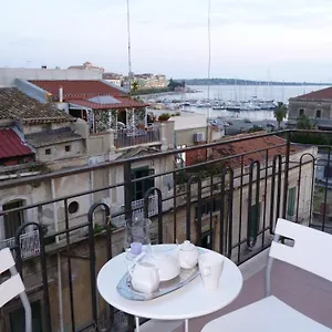 *** Bed & Breakfast Le Grand Bleu Siracusa - One Hundred Steps From Ortigia -sea View - Italy
