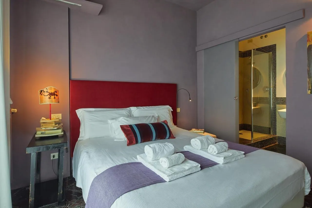 アレッツォ ラ テラッザ Bed & Breakfast