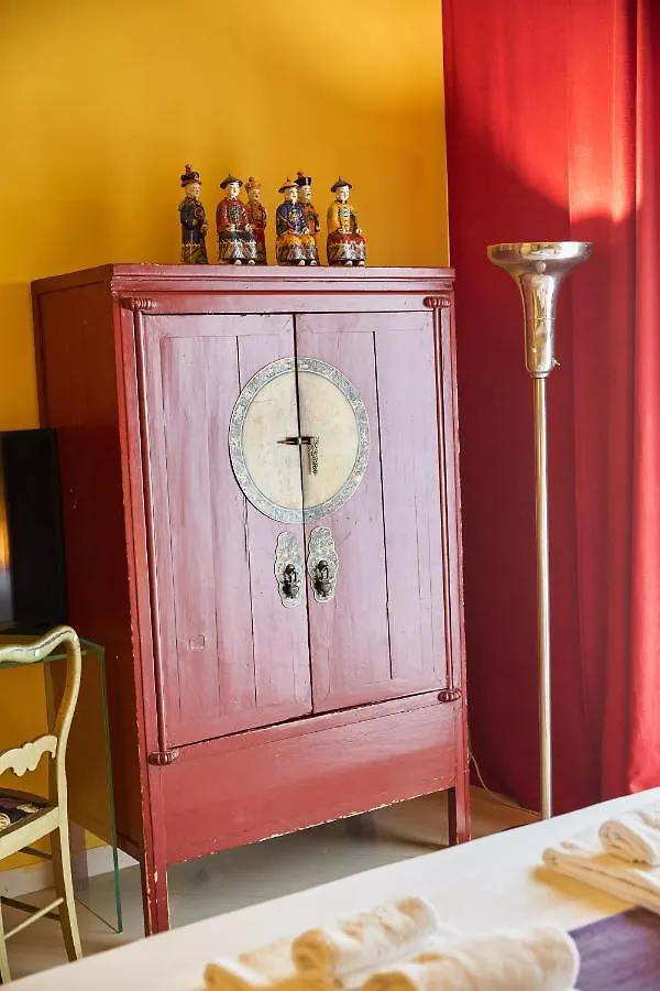 **  アレッツォ ラ テラッザ Bed & Breakfast イタリア